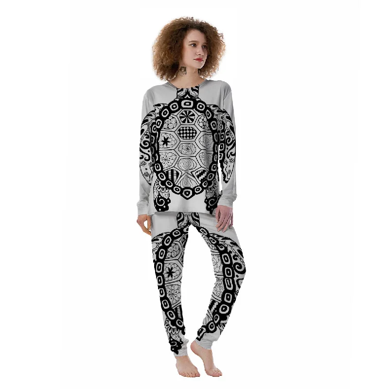 Maori Sea Turtle White And Black Print Women's Pajamas Shorts pajama sets